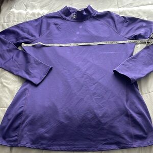 Under armour womens xl cold gear fitted long sleeve. Never worn. No tags